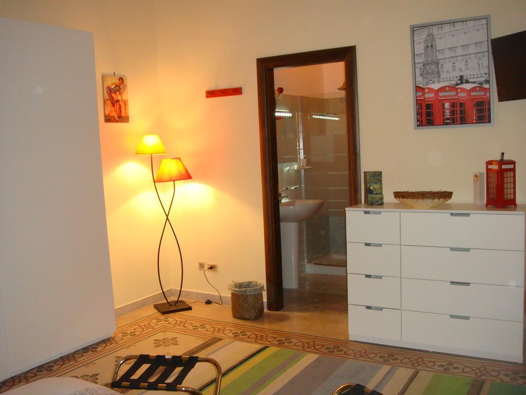 A Canzuncella Naples Extérieur photo
