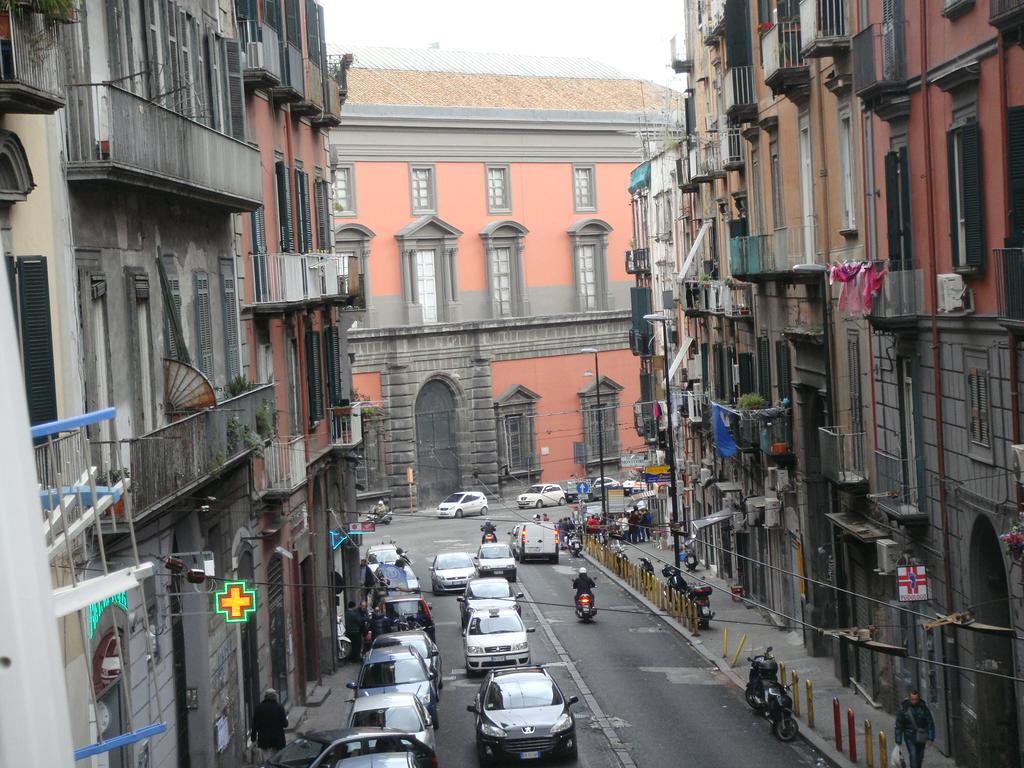A Canzuncella Naples Extérieur photo